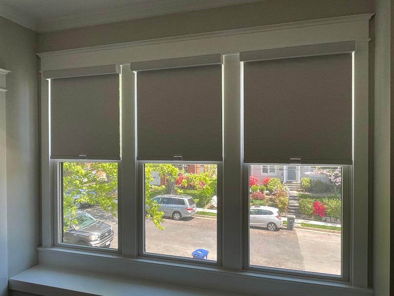 Want to shade the light a little or a lot? You can do it all with our Roller Shades! Take a look at them on these lovely windows, where these Arlington homeowners can adjust them to perfection!