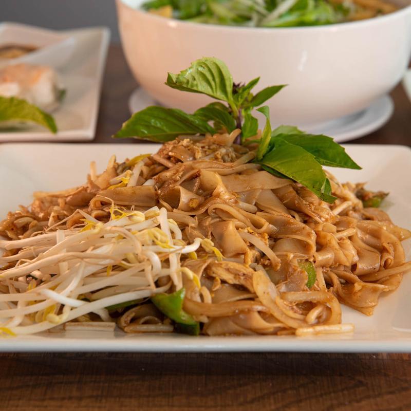 N1. Drunken Noodle