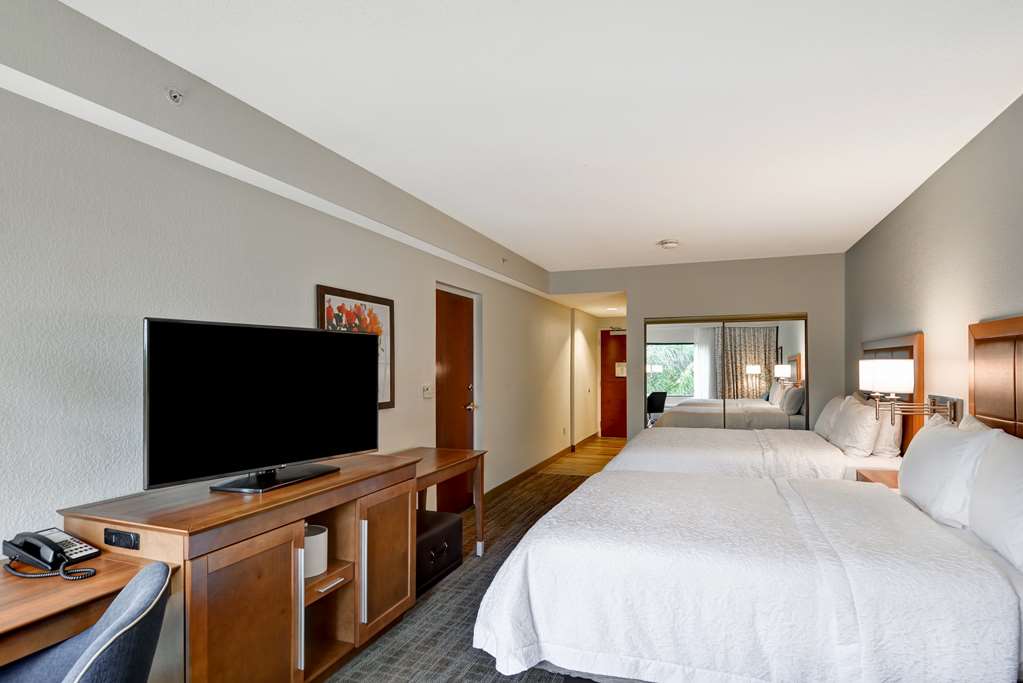 Hampton Inn Palm Beach Gardens Image