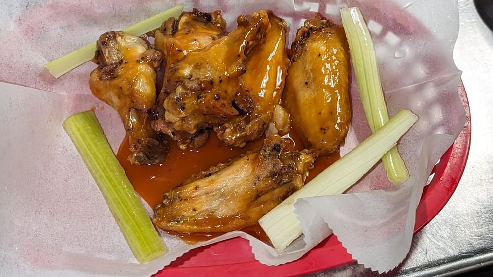 6 Jumbo Wings