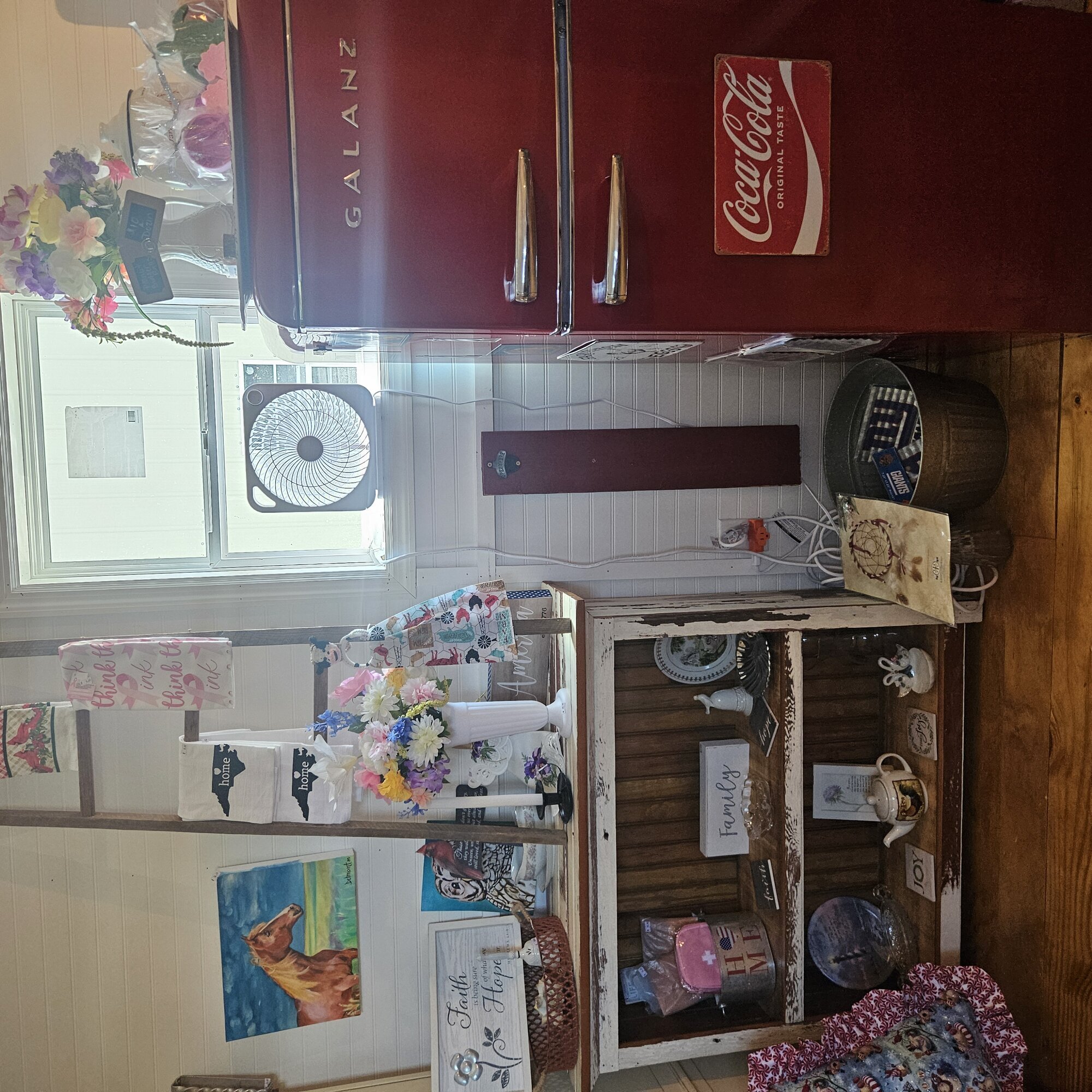 Red s General Store Image