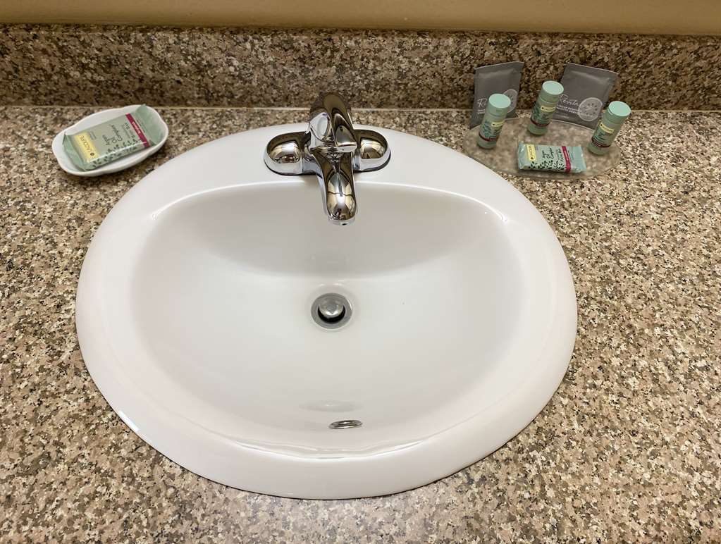 Best Western Manhattan Inn Image