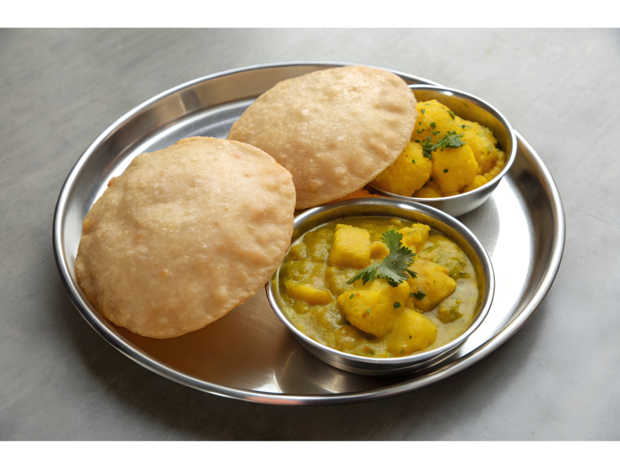 Poori With Aloo Kurma