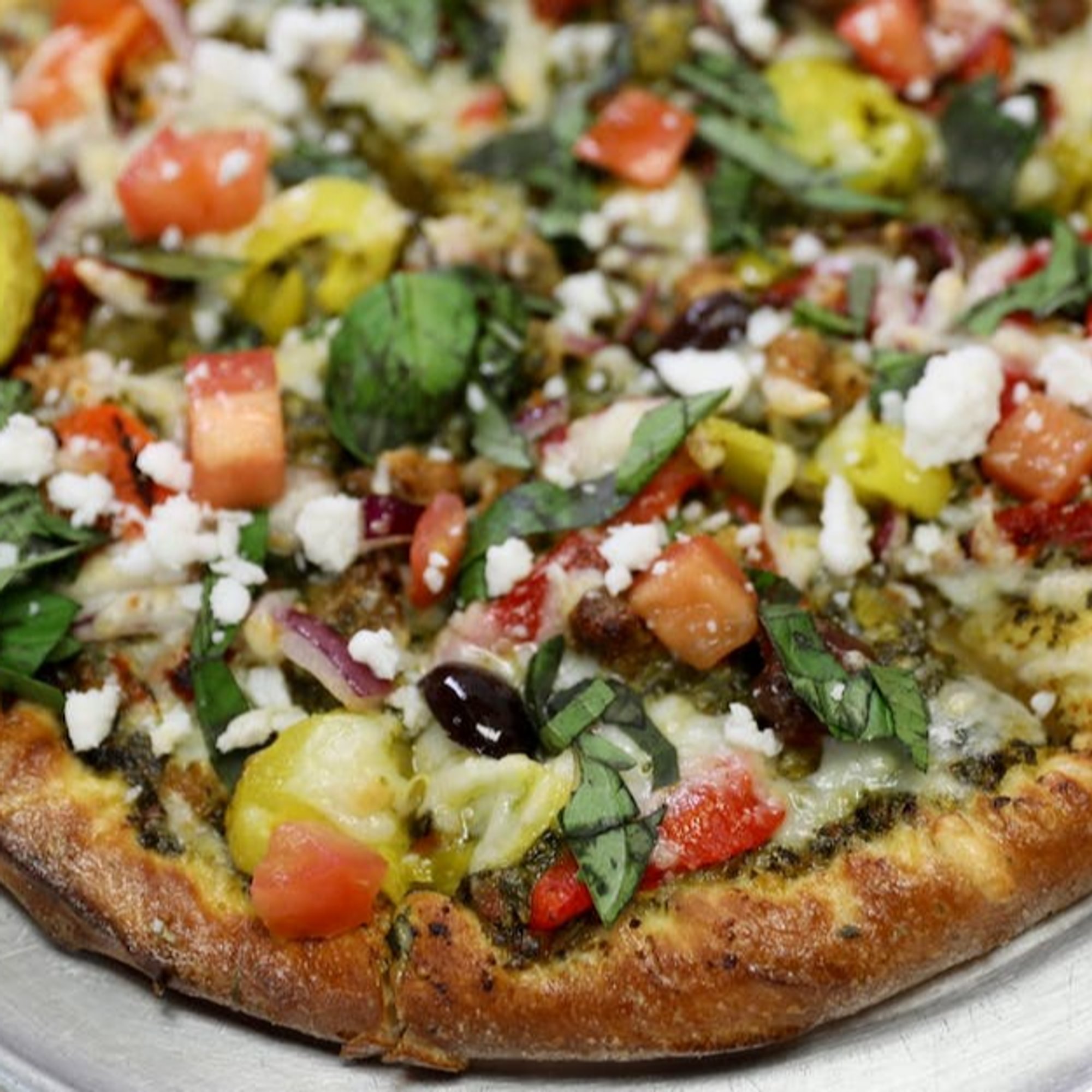 Pesto Mediterranean Pizza (16")