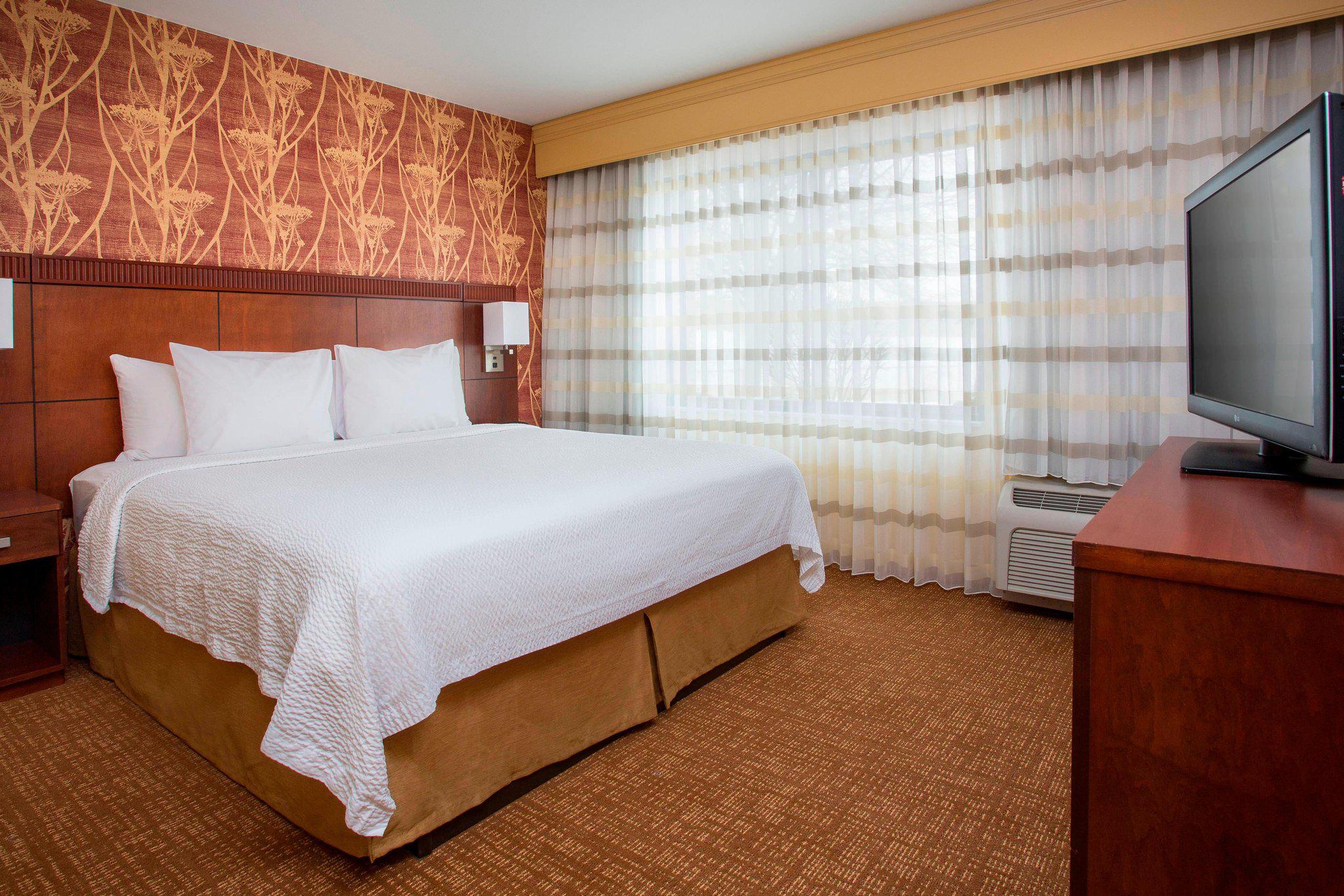 Courtyard by Marriott Peoria Photo