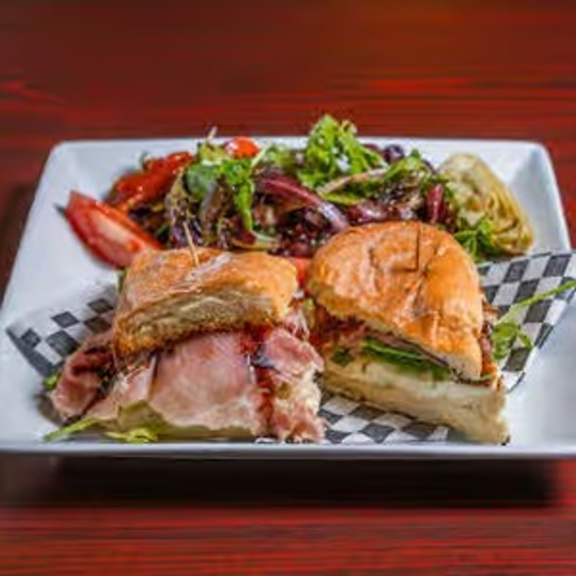 Prosciutto e Mozzarella Sandwich