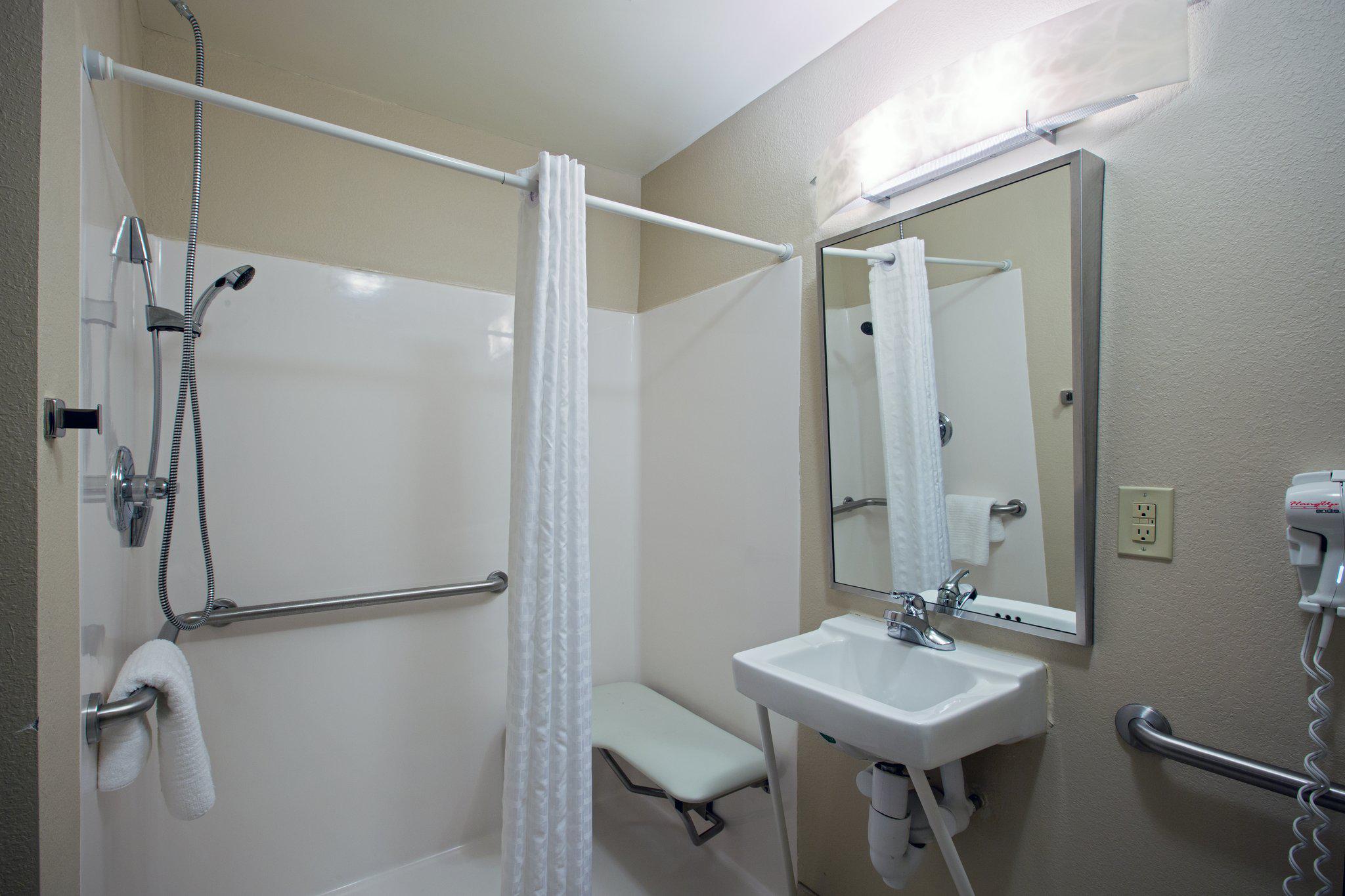 Candlewood Suites Indianapolis Northwest Photo