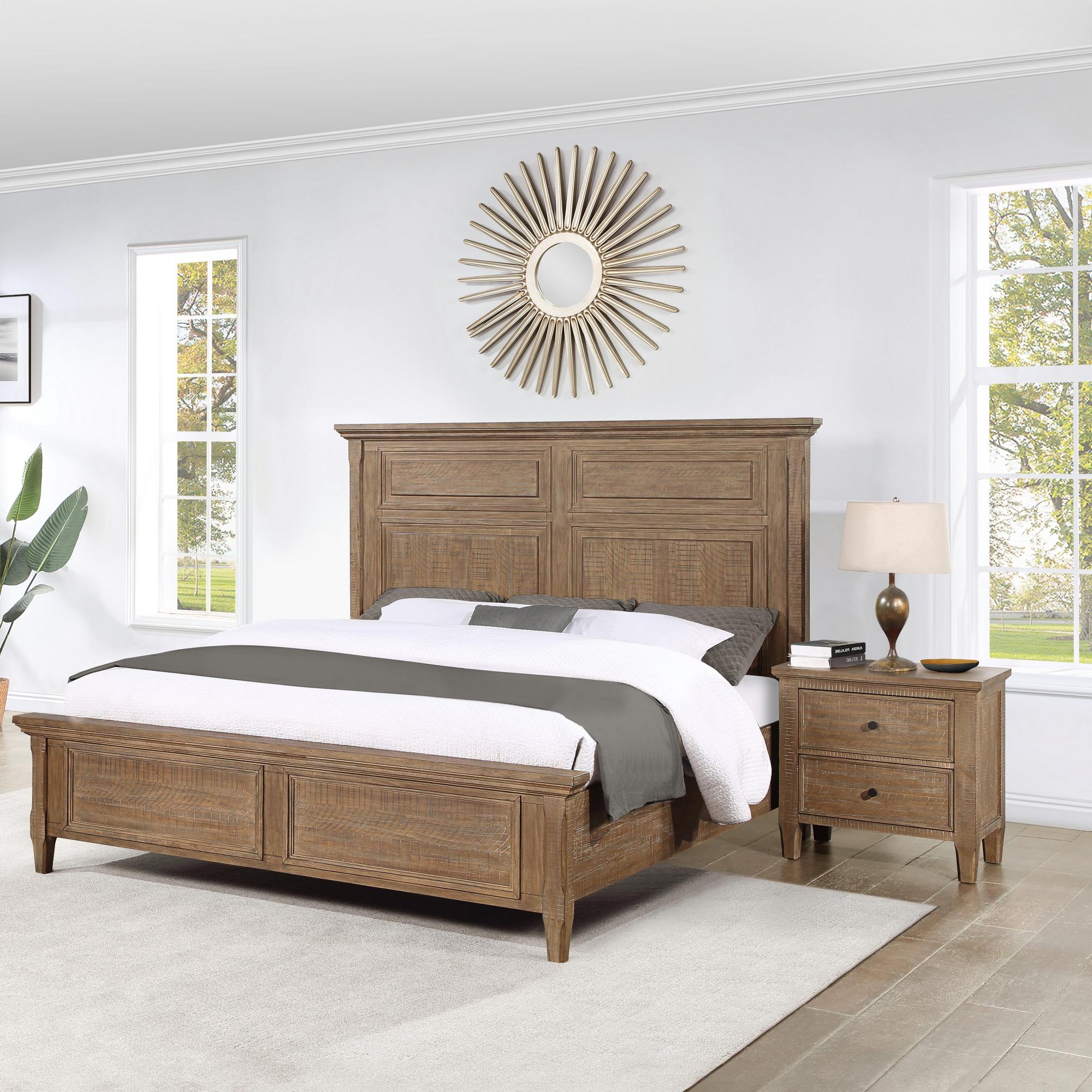 Queen Riverdale Bed & Nightstand