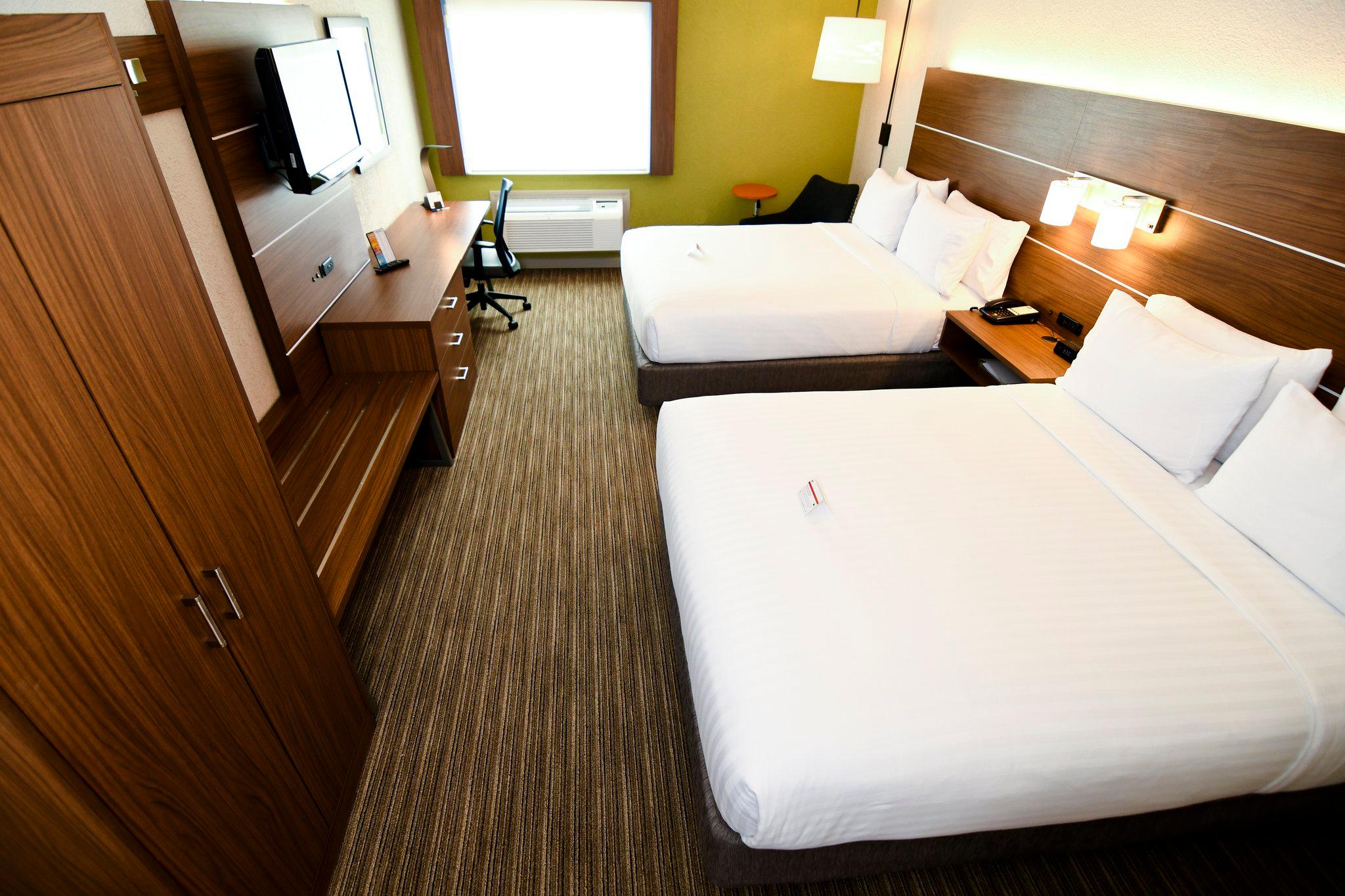 Holiday Inn Express & Suites Port Clinton-Catawba Island Photo