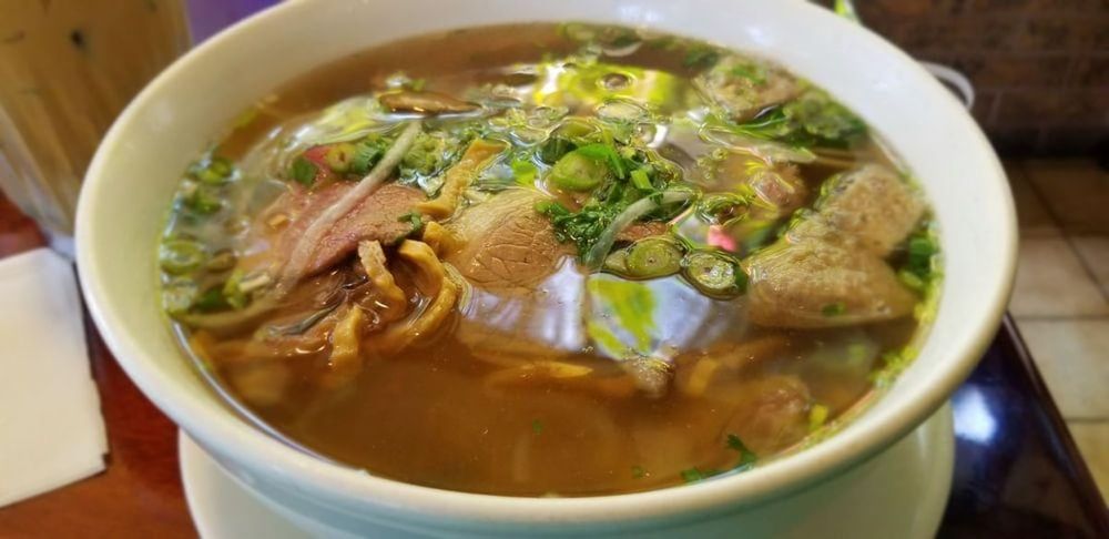 39. Special Combo Noodle Soup / Phe Đặc Biệt