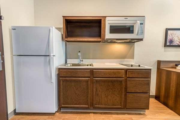 WoodSpring Suites Miramar Image