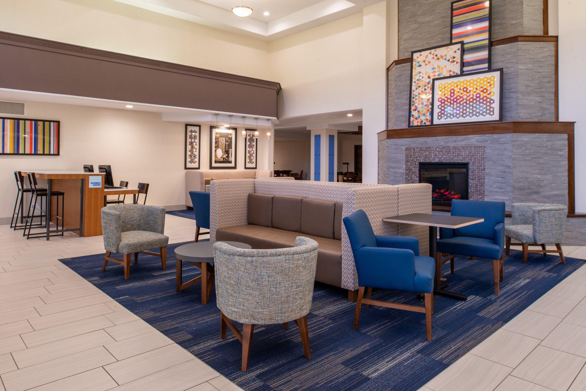 Holiday Inn Express & Suites Gunnison Photo