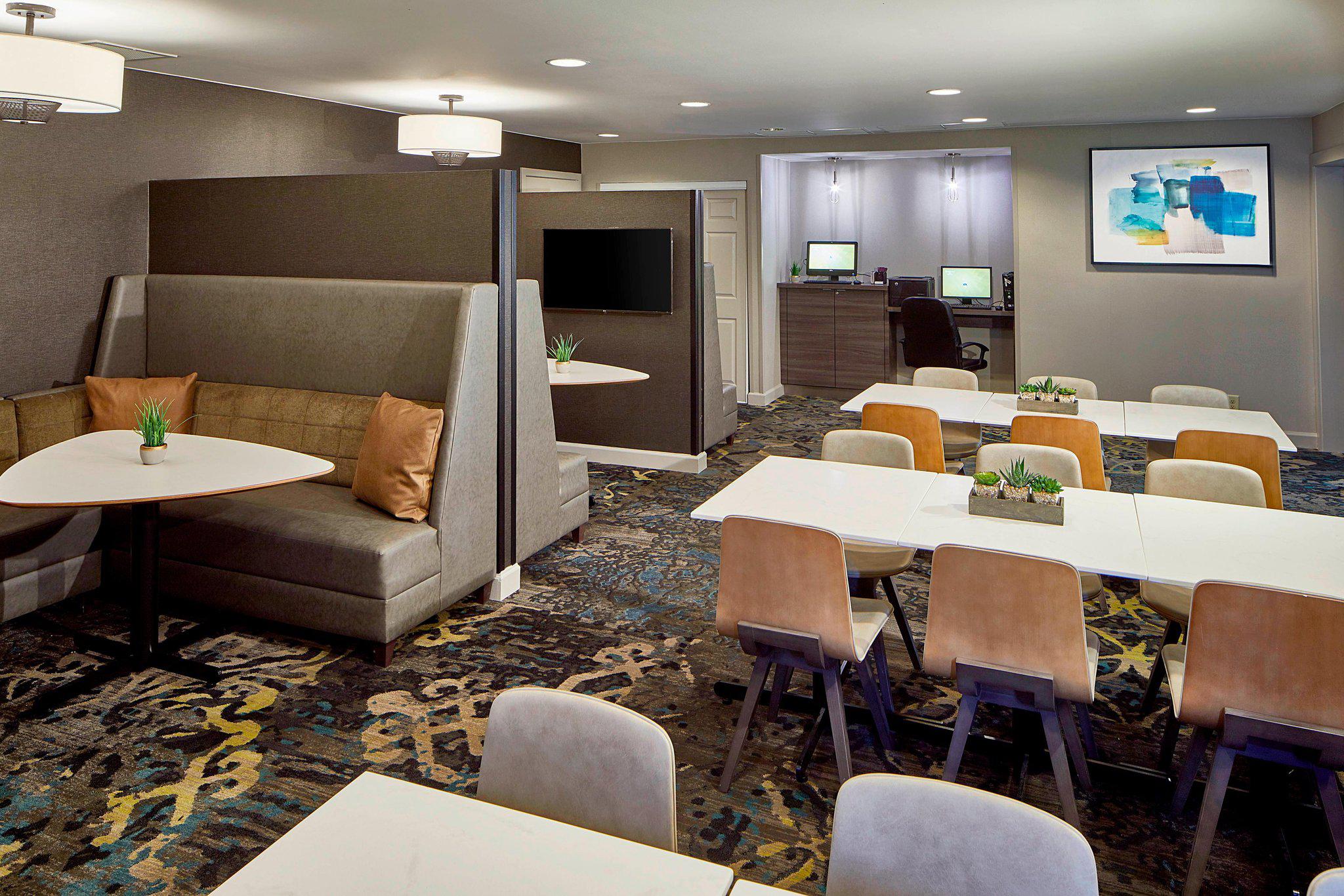 Residence Inn by Marriott Atlanta Airport North/Virginia Avenue Photo