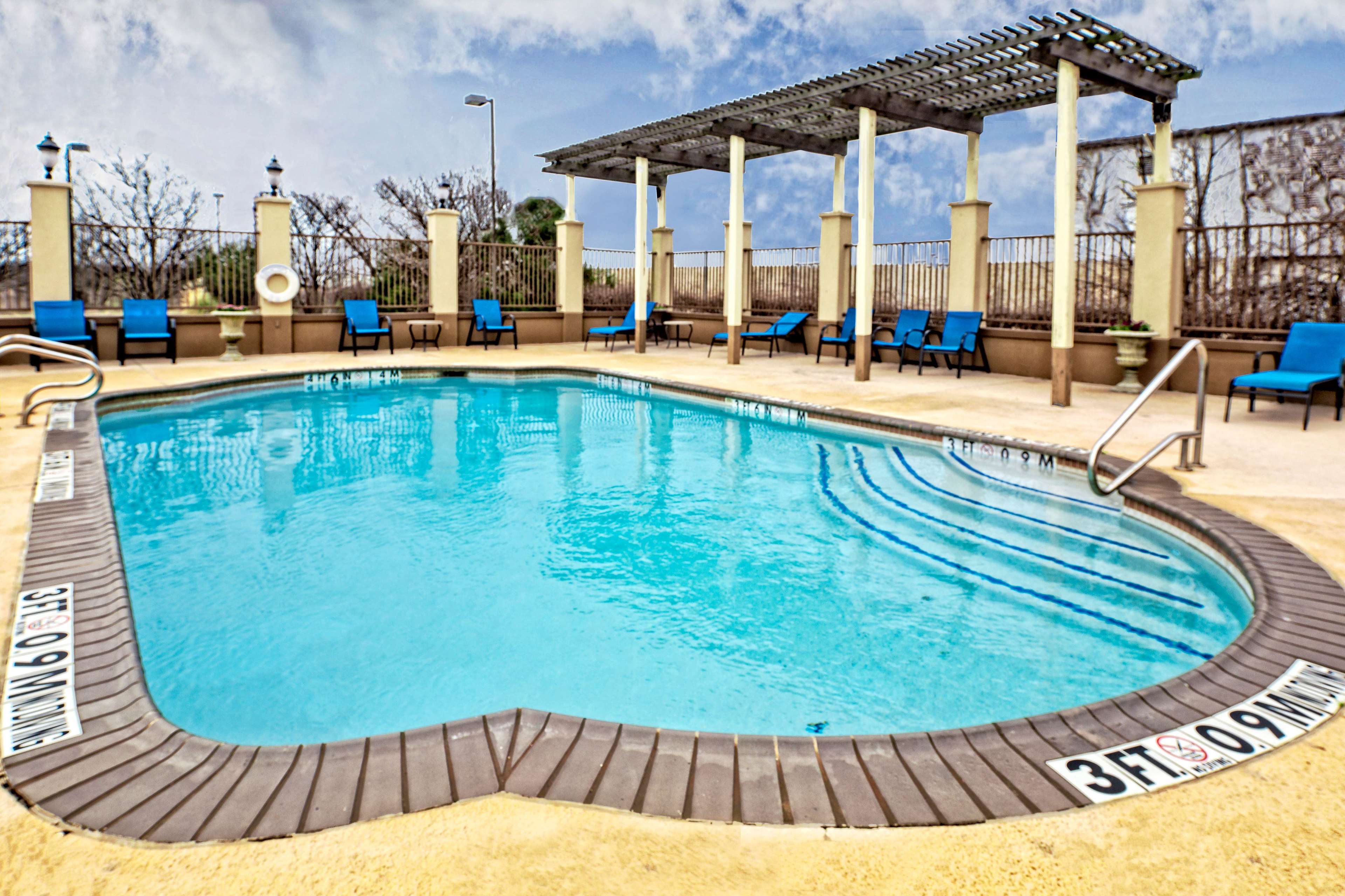 Hampton Inn & Suites Corsicana Photo