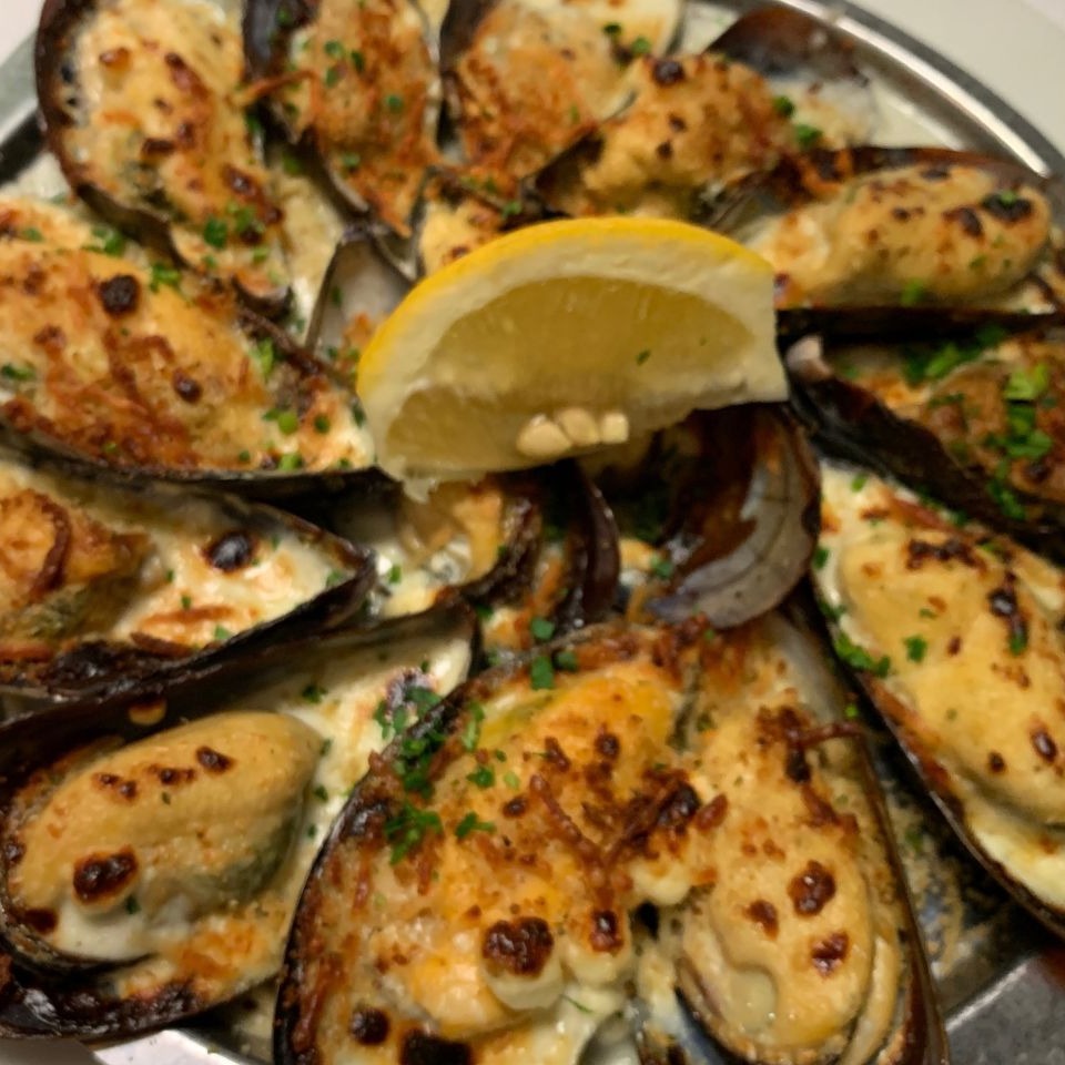 Platter of Black Mussels "A l'Escargot"