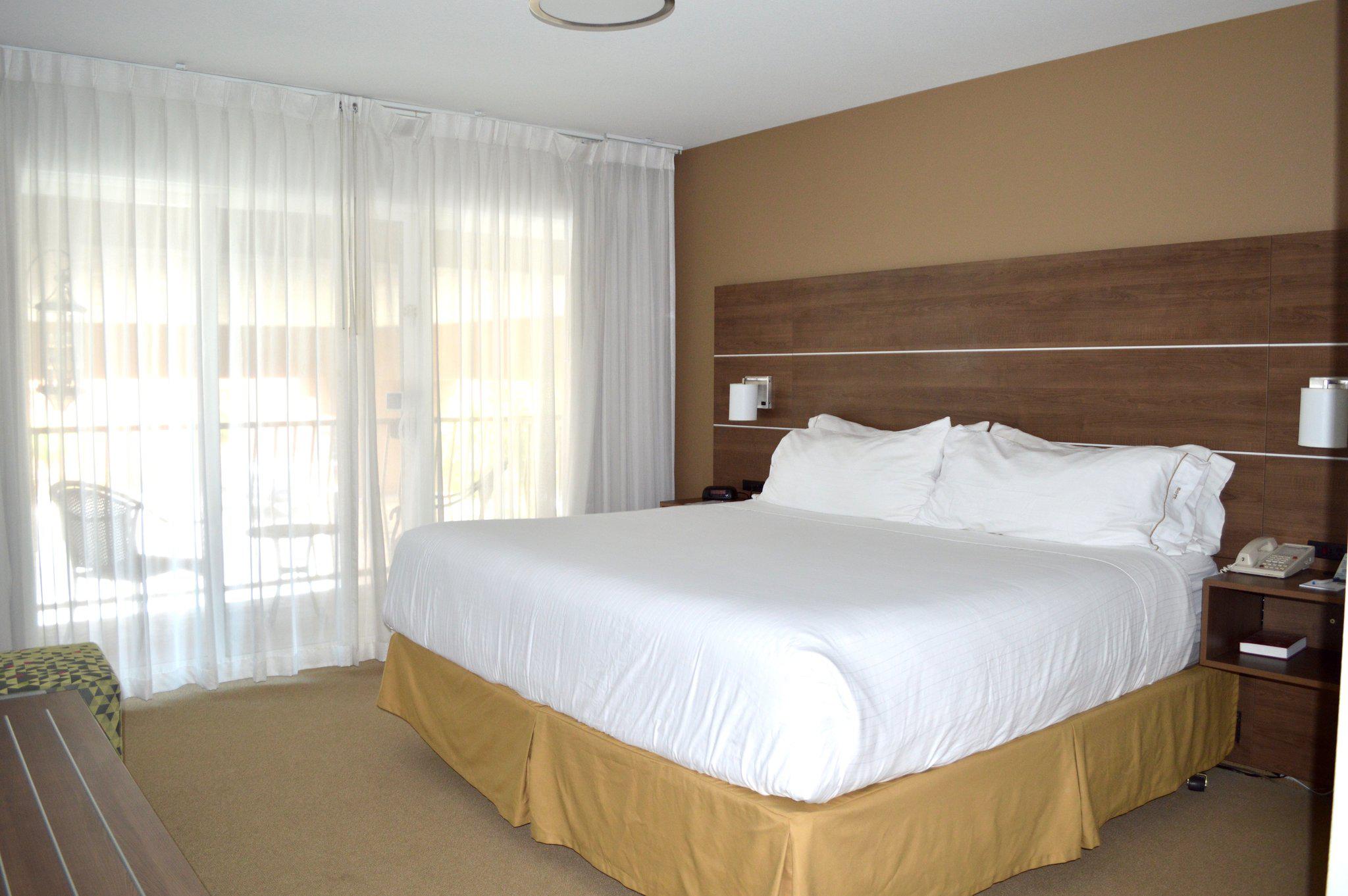 Holiday Inn Express Calexico Photo