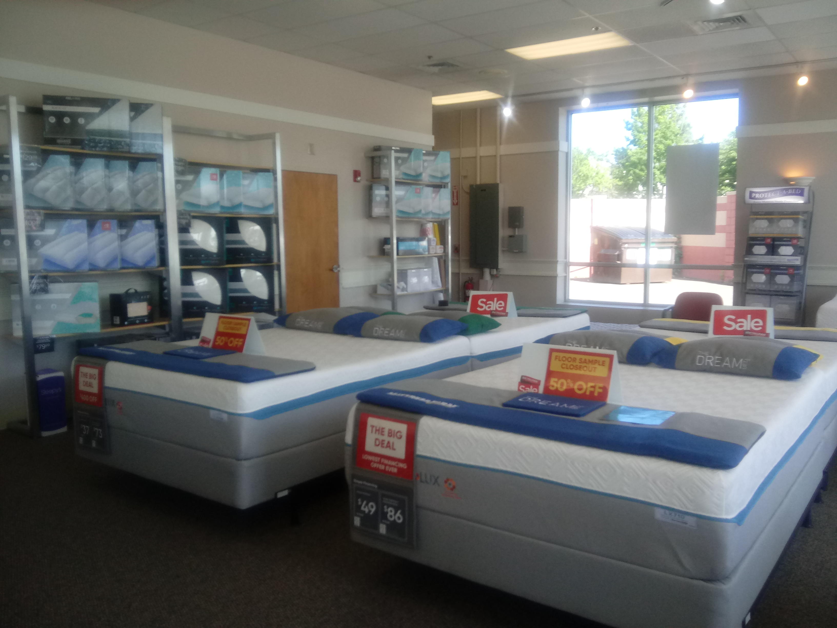 Mattress Firm Manchester Photo