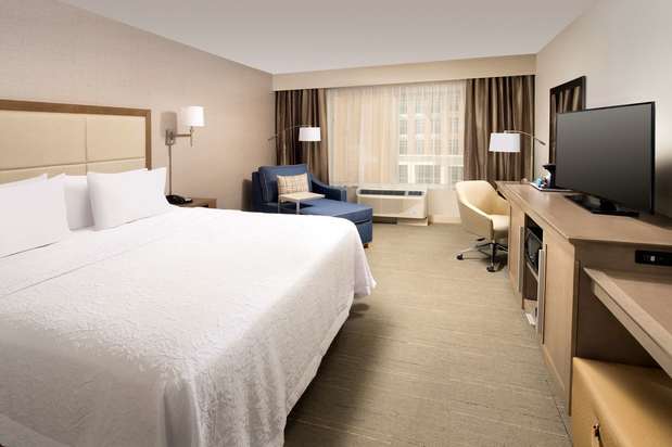 Images Hampton Inn Wilmington Downtown