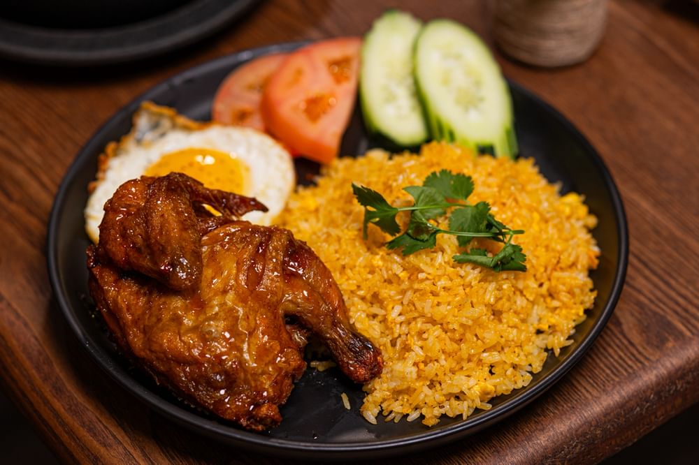 Com GaMonViet (Fr. Rice w Fr.Chicken).13
