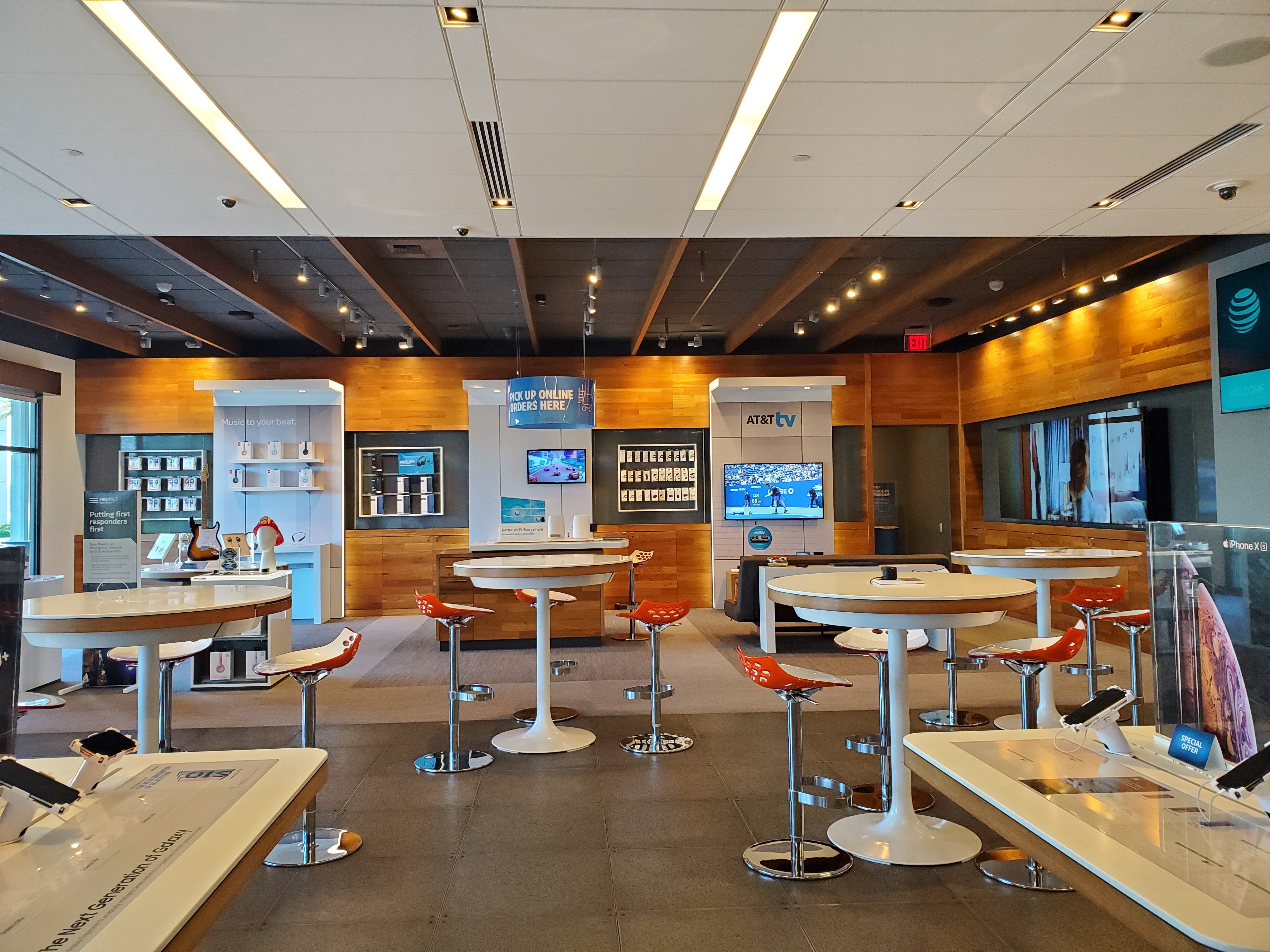 AT&T Store Photo