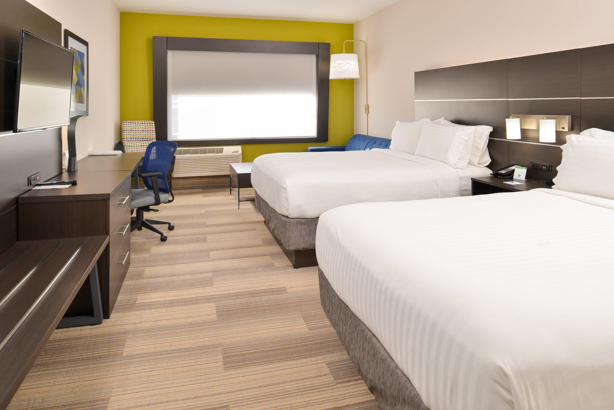 Holiday Inn Express & Suites Lee's Summit - Kansas City Photo