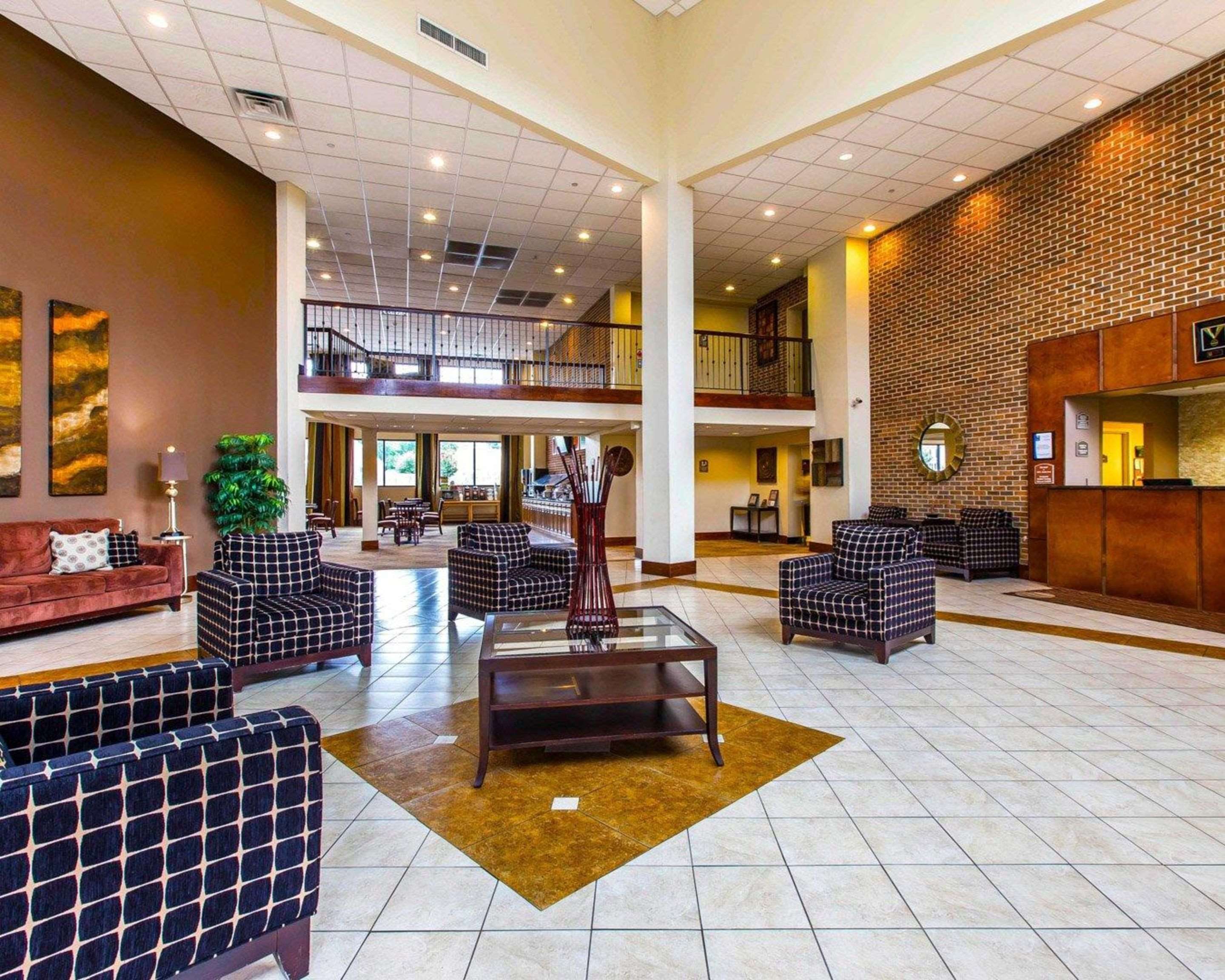 Comfort Inn Warner Robins - Robins Air Force Base Area Photo