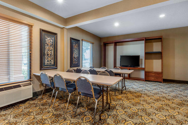 Images Quality Inn & Suites Benton - Draffenville