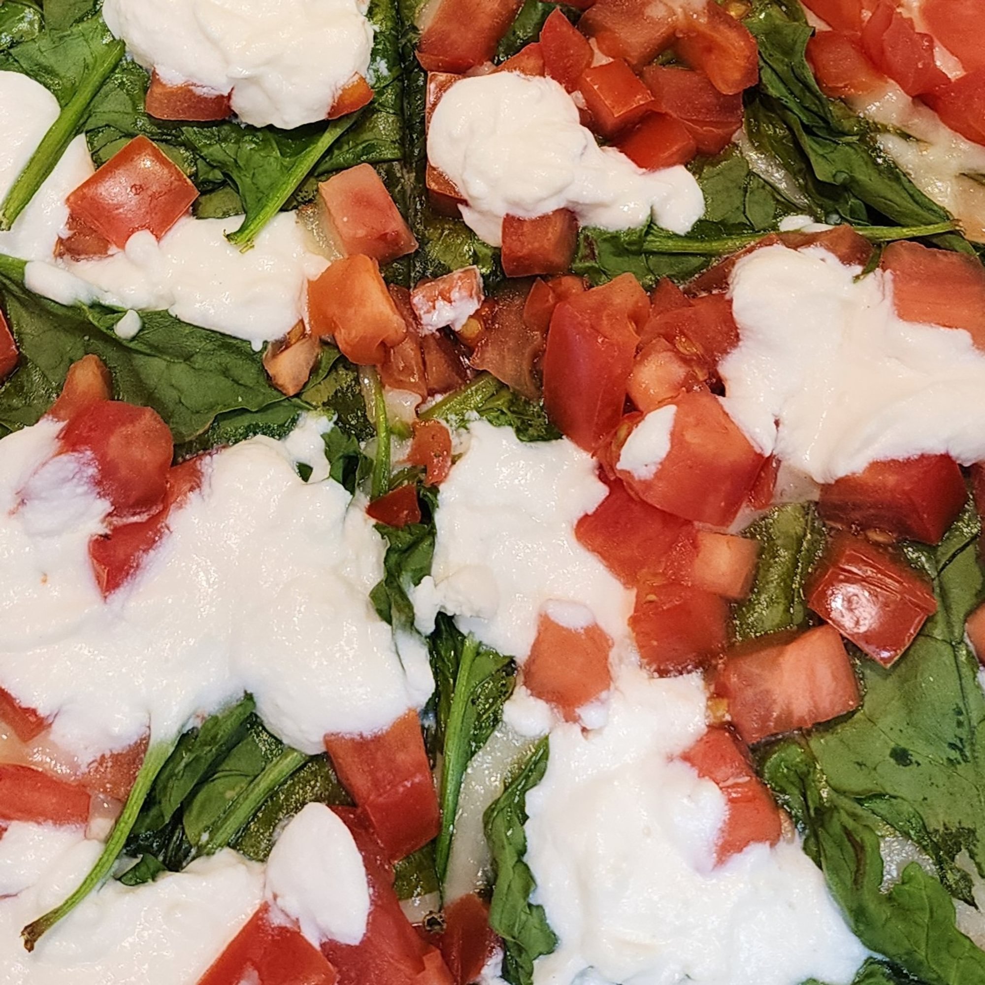 Spinach, Tomatoes & Ricotta Pizza