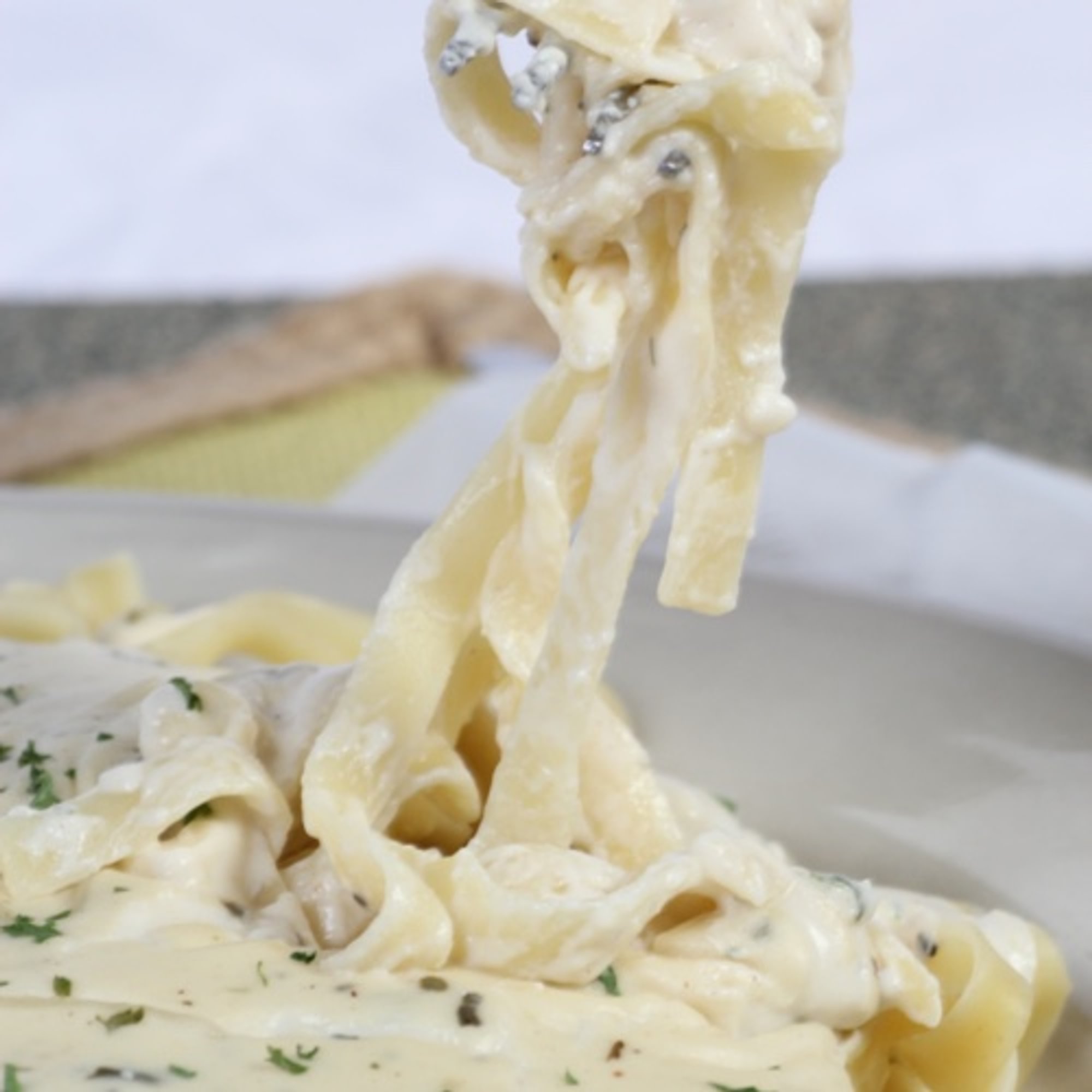 Fettuccine Alfredo (1/2 Gallon)