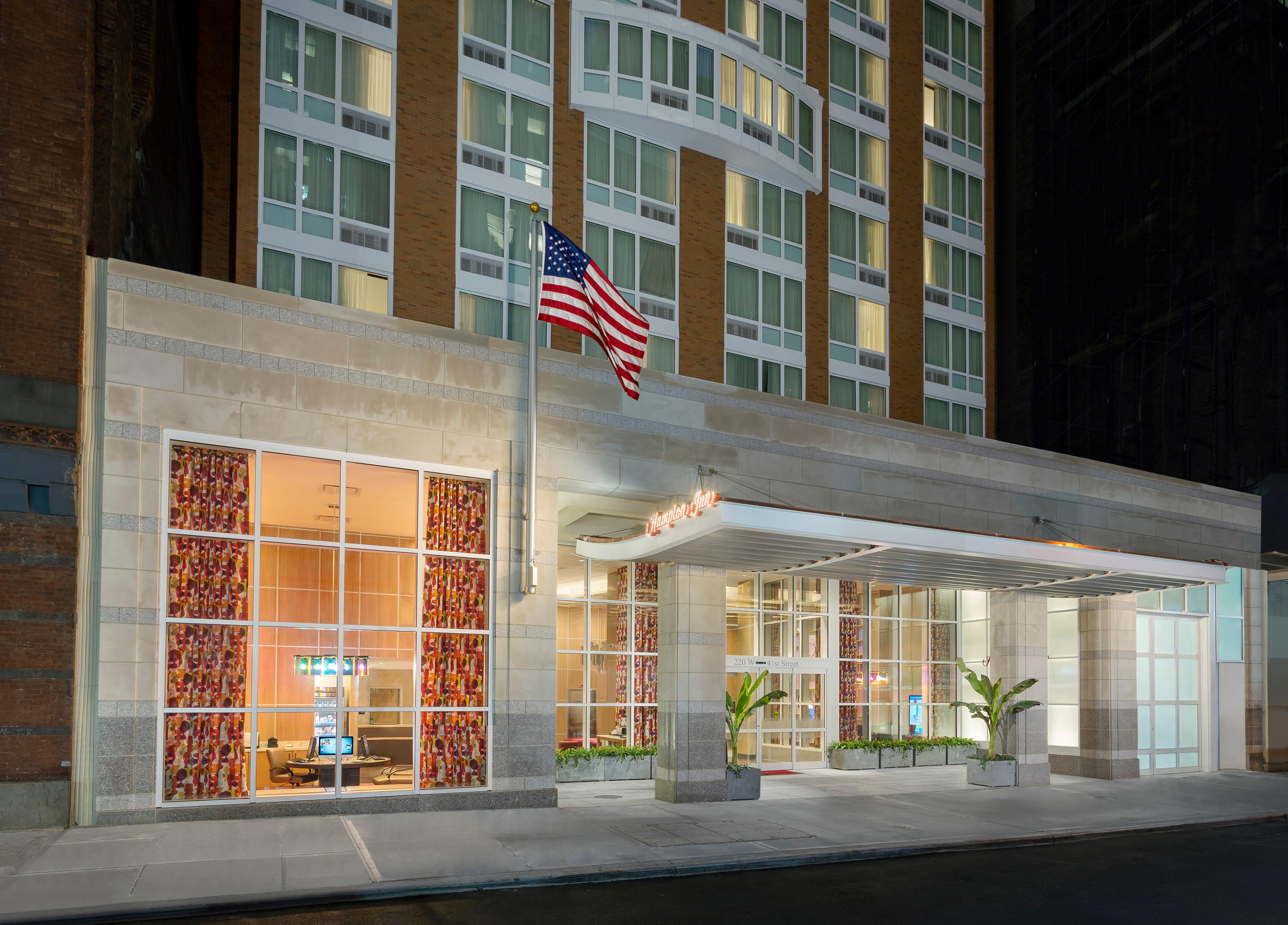 Hampton Inn Manhattan/Times Square Central in New York, NY (212) 2211...