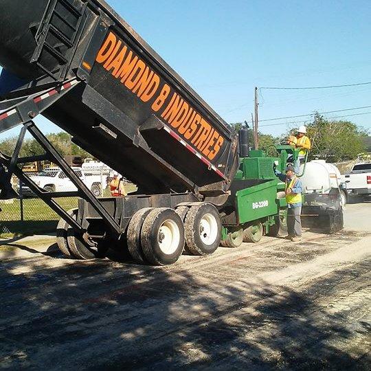 Diamond Eight Industries LLC. Logo