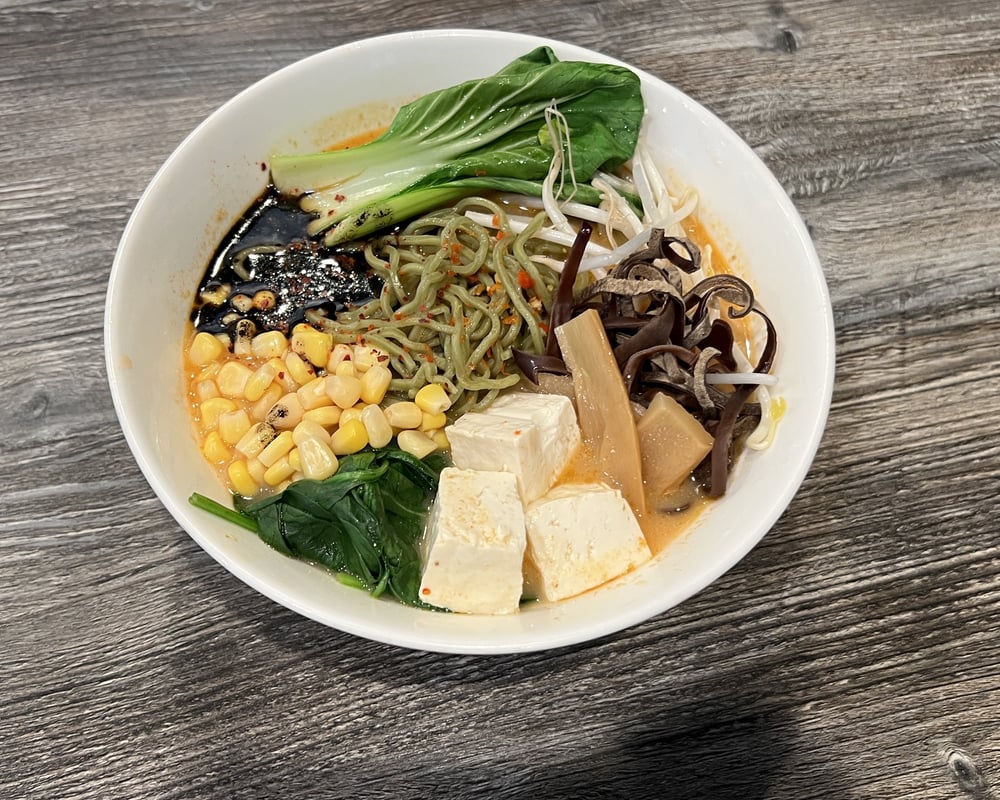 V2. vegan Motto special (with all the goodie)