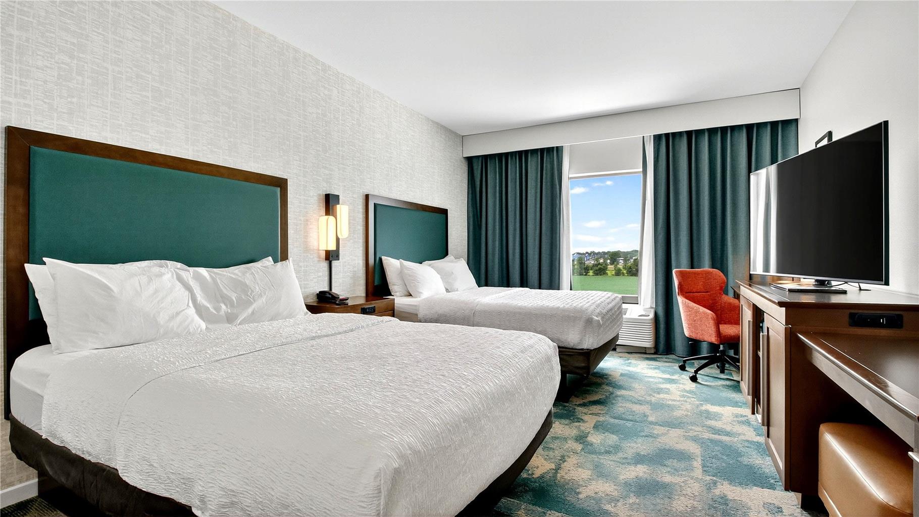 Hampton Inn & Suites Chippewa Falls Image