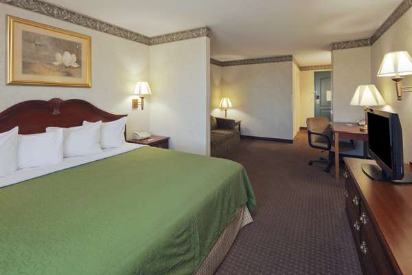 Country Inn & Suites by Radisson, Mansfield, OH Photo