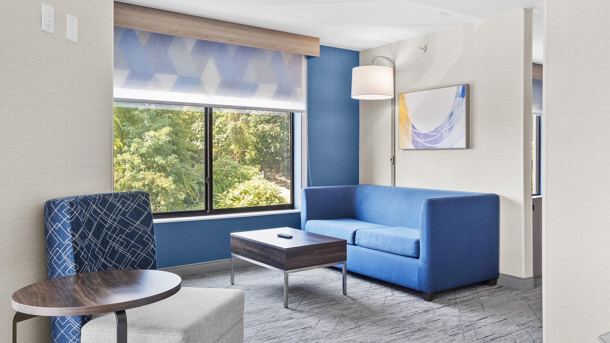 Holiday Inn Express & Suites Manchester-Airport by IHG Image