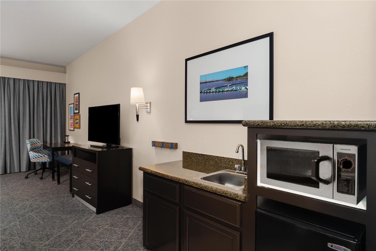 Hampton Inn & Suites Mountain View Image
