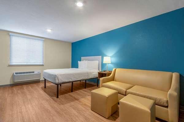WoodSpring Suites Miramar Image
