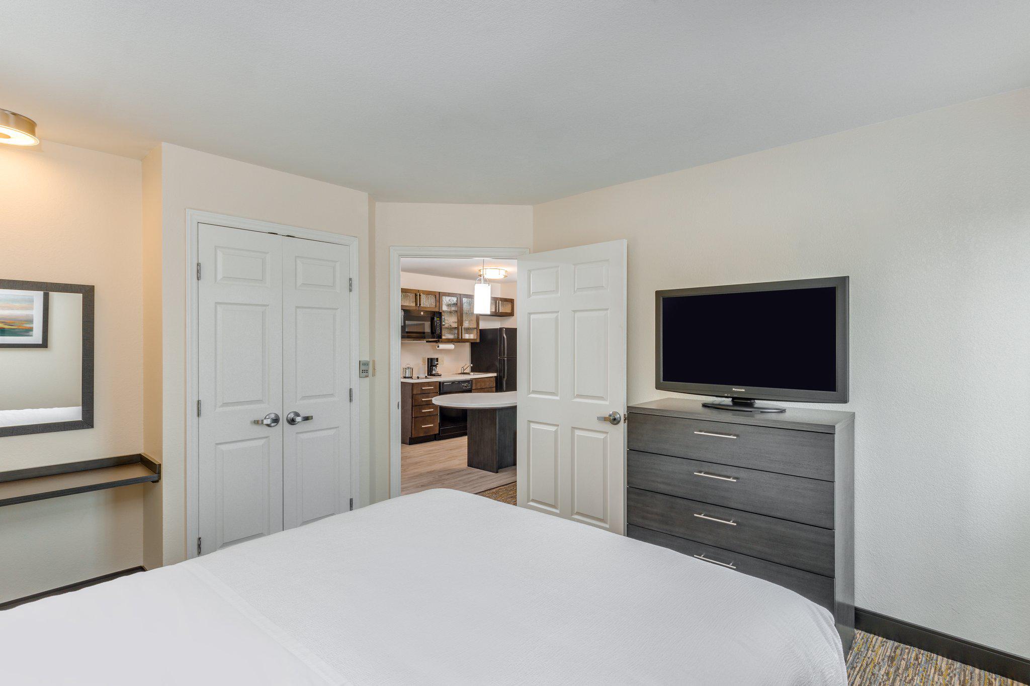 Candlewood Suites Secaucus - Meadowlands Photo
