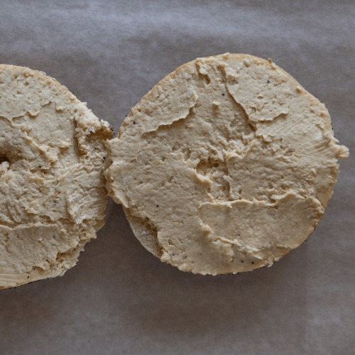 Bagel with Hummus