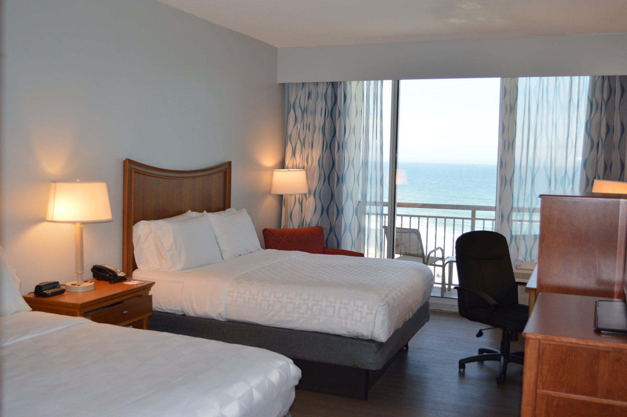 Holiday Inn Resort Wilmington E-Wrightsville Beach Photo
