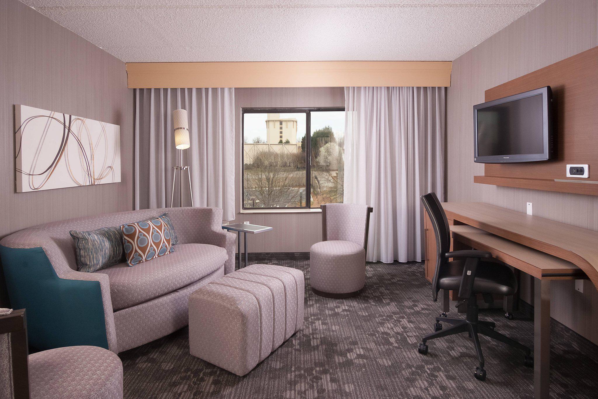 Courtyard by Marriott Greenville-Spartanburg Airport Photo