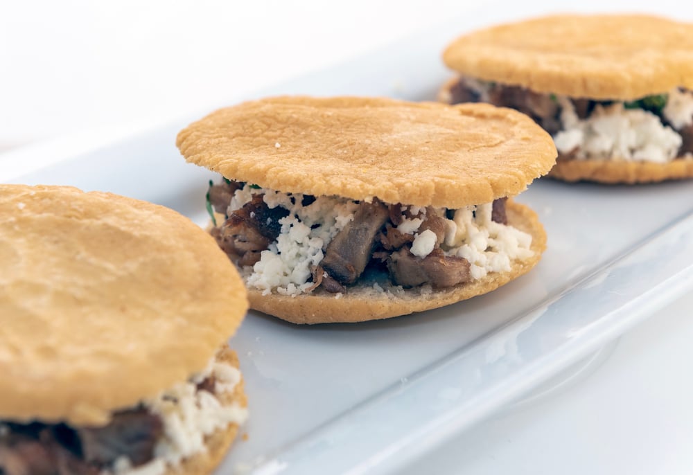 Gordita (3) Plate