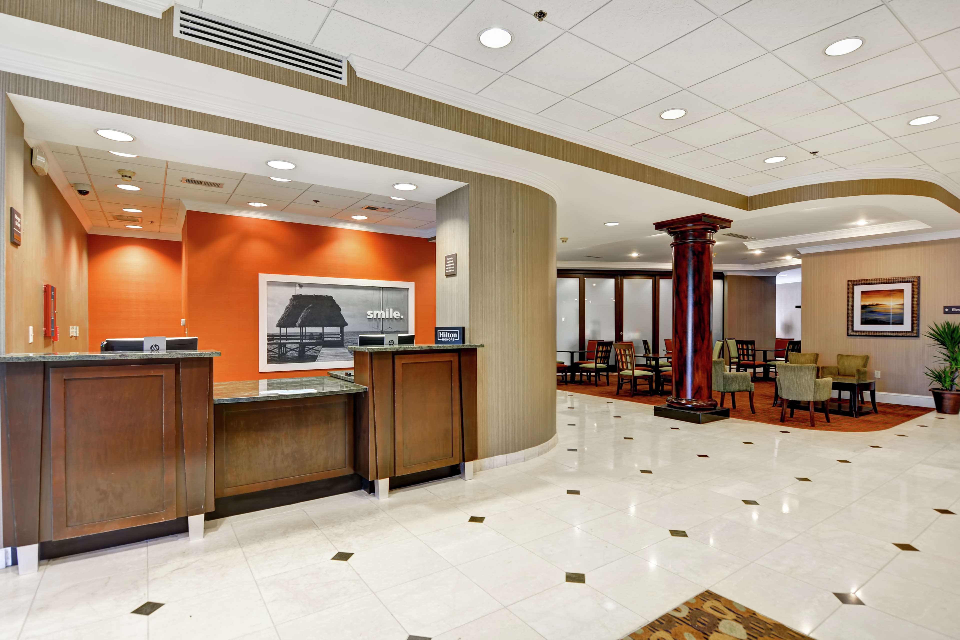 Hampton Inn Charleston-North Photo