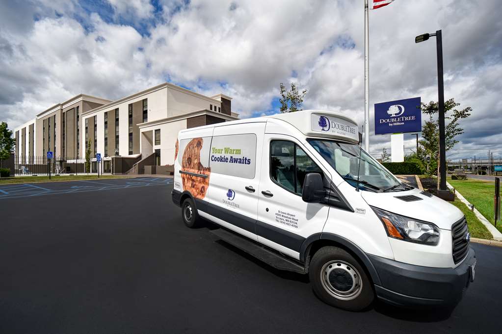 DoubleTree by Hilton St. Louis Airport Image