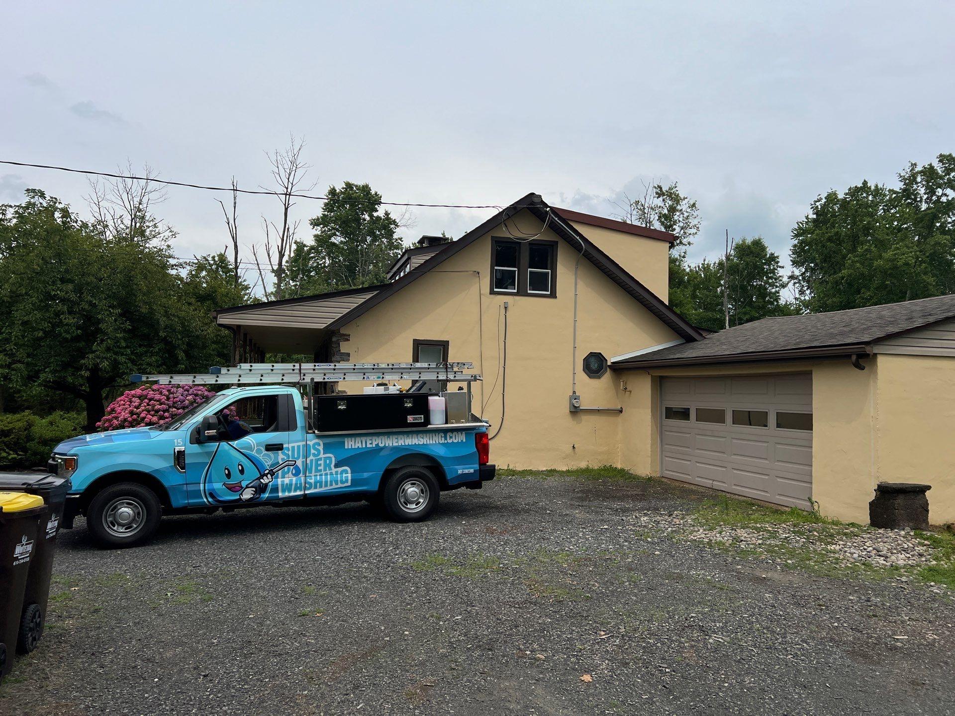 SUDS Power Washing Image