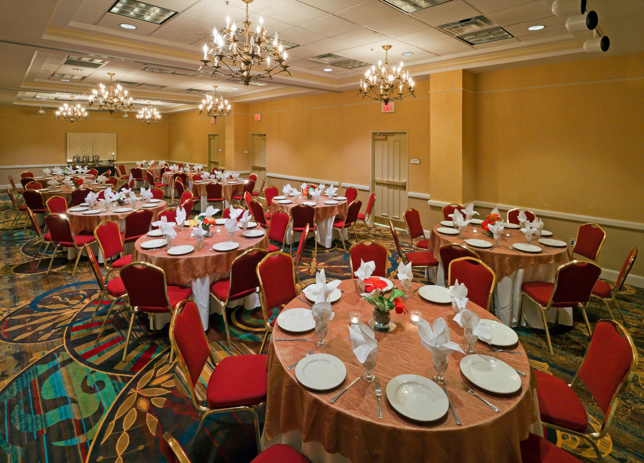 Holiday Inn Chantilly-Dulles Expo (Arpt) Photo