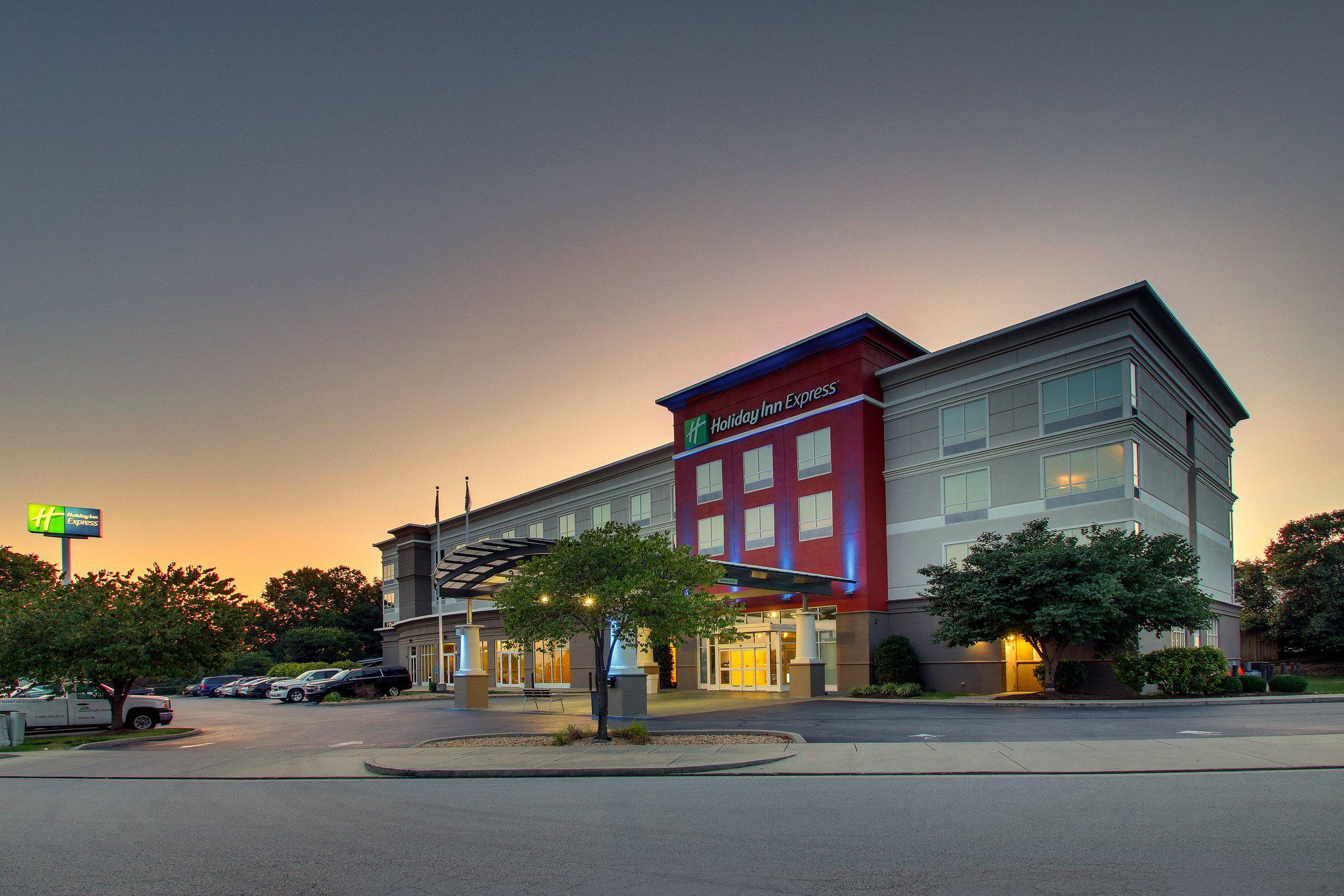 Holiday Inn Express Lexington North-Georgetown Photo