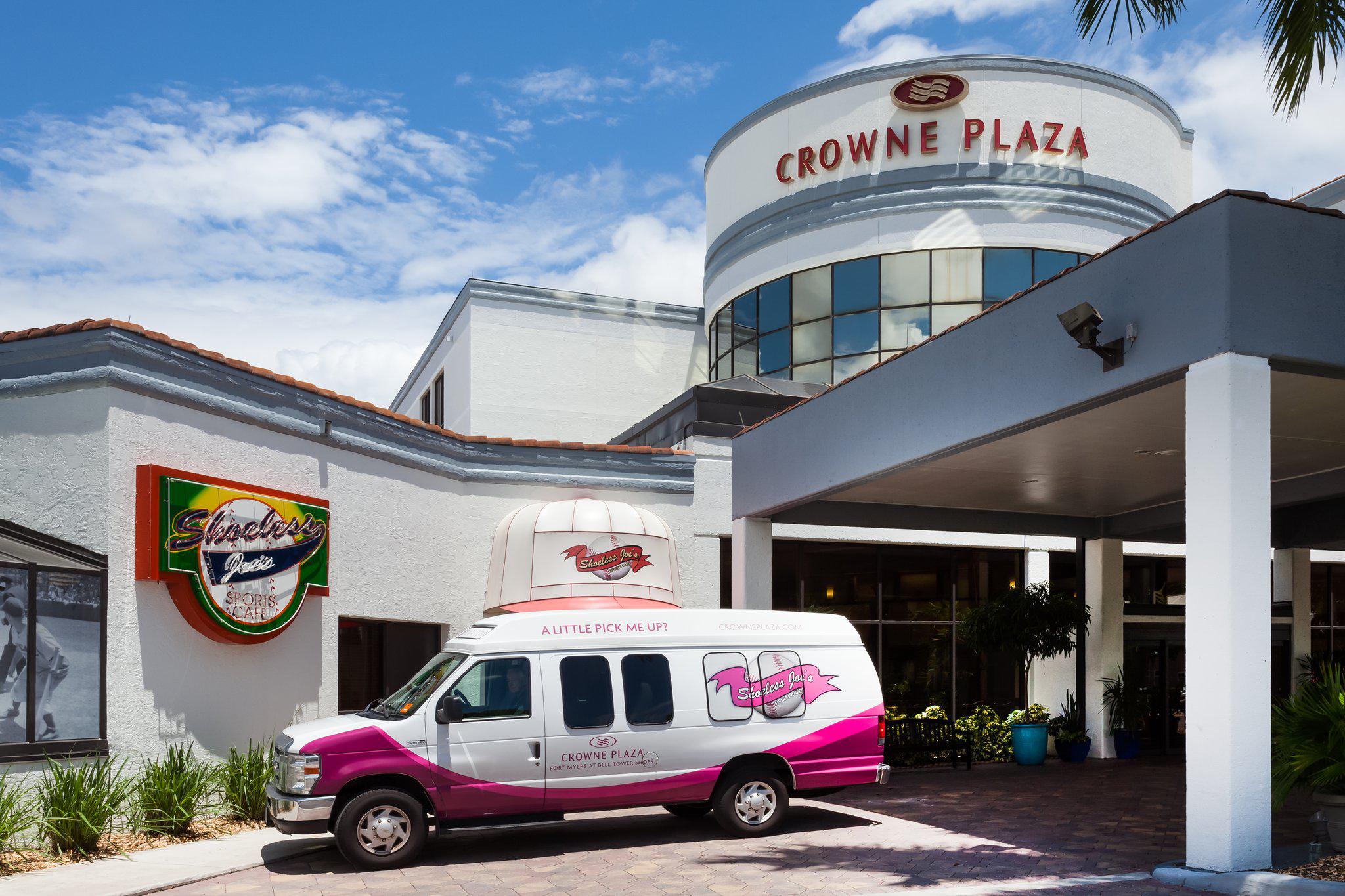 Crowne Plaza Fort Myers at Bell Tower Shops Photo