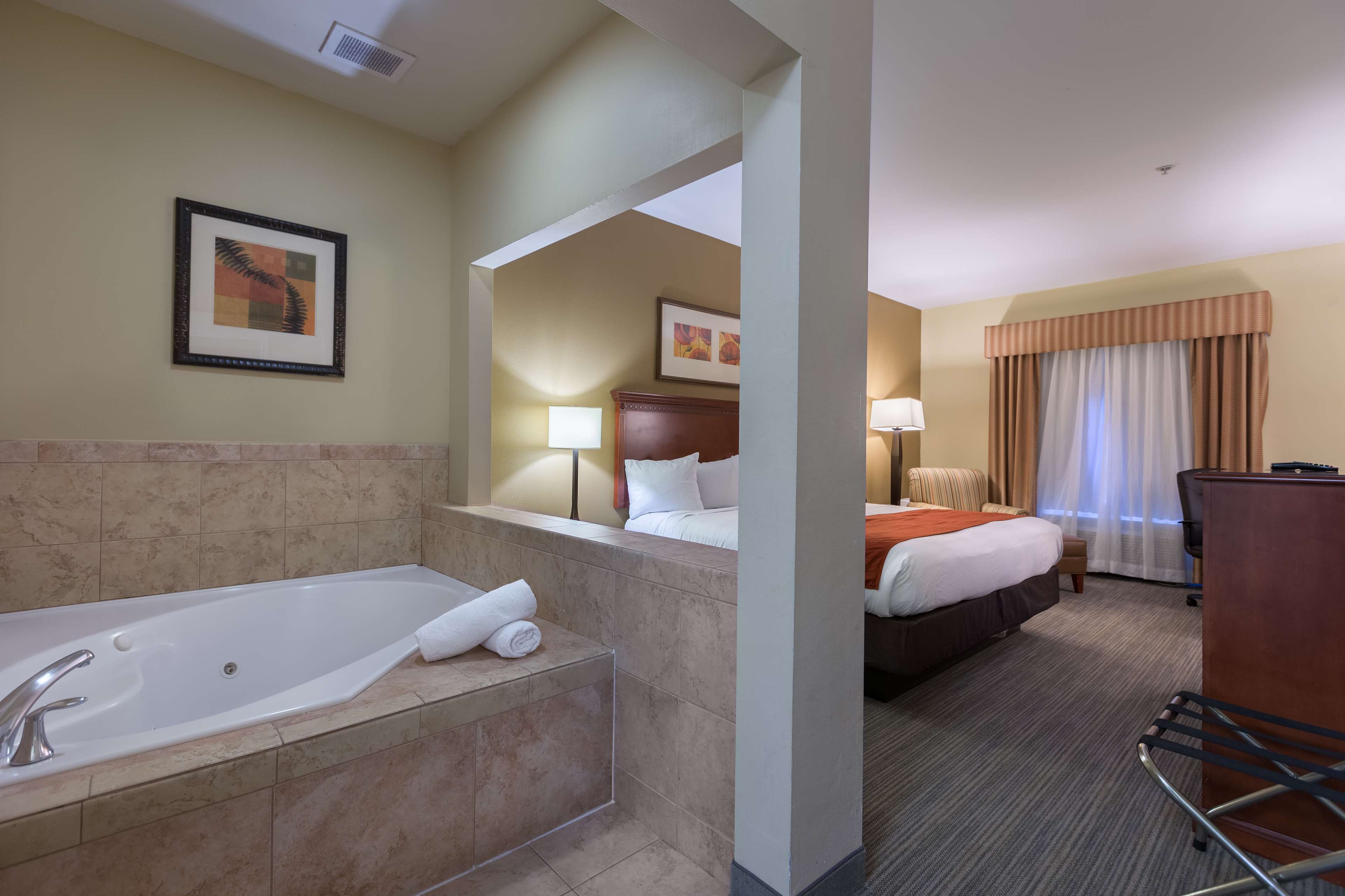 Country Inn & Suites by Radisson, San Marcos, TX Photo