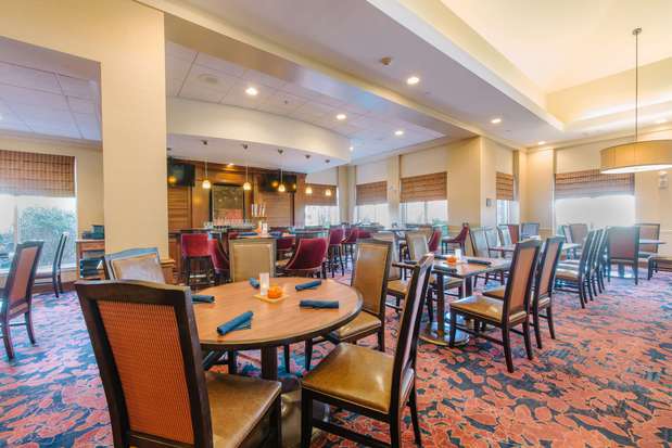 Images Hilton Garden Inn Manchester Downtown